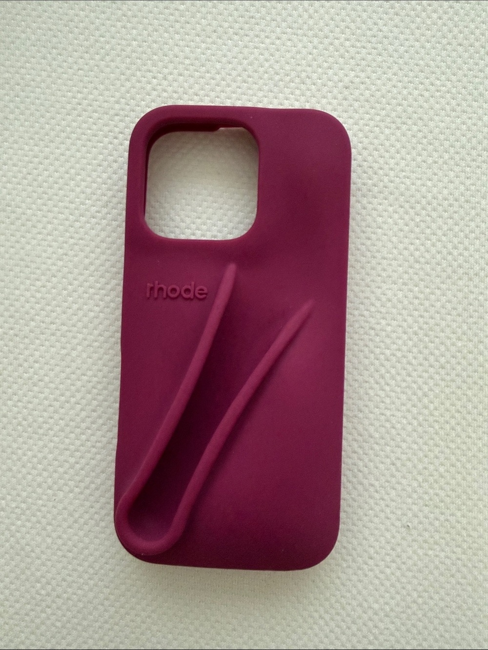 Rhode iPhone 16 pro raspberry case - Picture 2 of 3